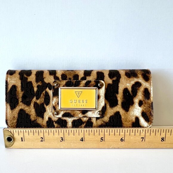 Guess Vera Cruz SLG Cheetah Tri-fold Wallet, SC306166 Coated, VGC! - Picture 13 of 14
